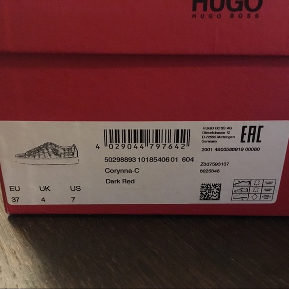 Hugo Boss - Picture 3 of 3